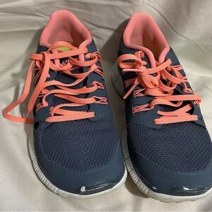 Nike Women’s Shoe size 8